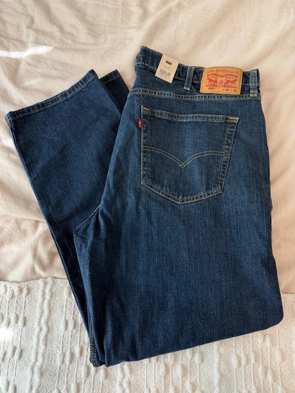 Levi’s Men's Dark Blue Wash Relaxed Straight-Leg Jeans - NWT - 42x32